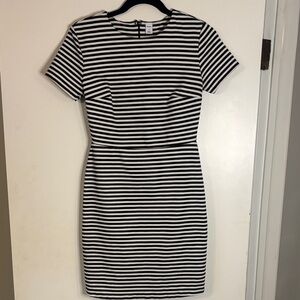 Old Navy Black and White Striped Short Sleeve Mini Dress